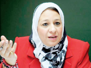 القاهرة:  إزالة 20 برجاً مخالفاً بالأميرية.. وأهالى صقر قريش يستغيثون