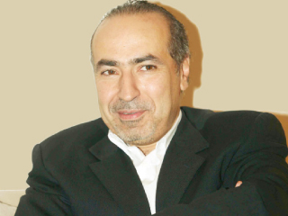 الروائى السعودى هانى نقشبندى: الكاتب يمكنه استحضار العالم دون أن يذهب إليه