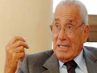 الإبراشى: «دريم» تعرضت لضربات سياسية عقب إذاعتها محاضرة عن التوريث