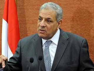 لجنة برئاسة «محلب» لاسترداد الأراضى المنهوبة