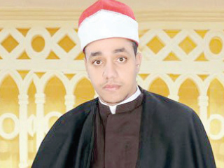 الأزهر يفصل «قارئ القرآن المزيف»