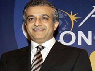 صراع الأمير والشيخ يحرم العرب من رئاسة «فيفا»