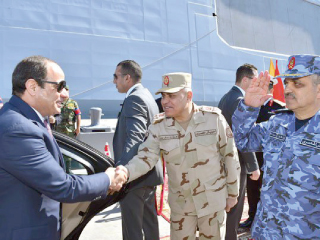 الرئيس يشهد المناورة البحرية «ذات الصوارى»