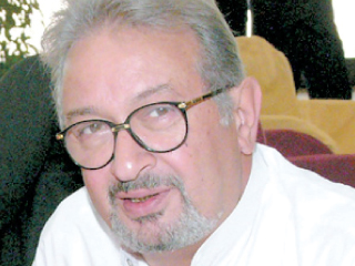 مهرجان مسقط السينمائى يخلد ذكرى الفنان الراحل نور الشريف