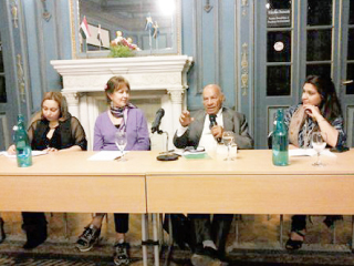 وفد التجمع الحر يناقش كتاب «ثلاث سويديات فى القاهرة»