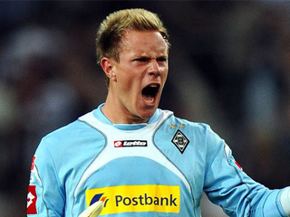 ليفربول ومانشستر سيتى يغريان «تير شتيجن» حارس برشلونة