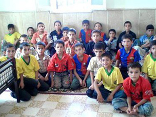 العلماء يرفضون المتاجرة باليتامى ..ويطالبون بتفعيل يوم اليتيم