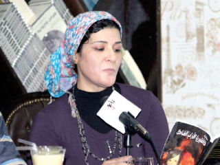 رحاب إبراهيم  تحتفل بصدور روايتها «كافتيريا الأرنب الضاحك»