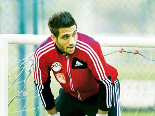 والد الشناوى: انتقال نجلى للأهلى شائعات مغرضة