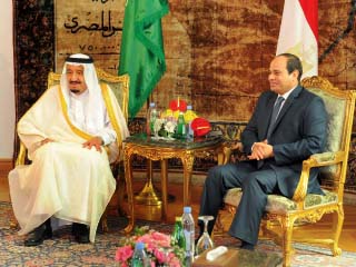 السيسى وسلمان يترأسان مجلس الأعمال المشترك ويشهدان توقيع 7 اتفاقيات استثمارية