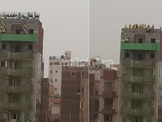 الإسماعيلى يصرف مستحقات لاعبيه.. والجماهير تؤازر فريقها من أسطح المنازل