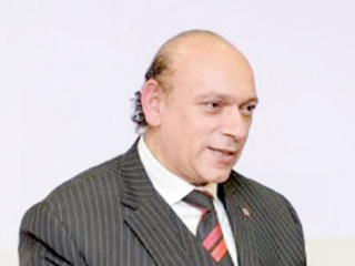 خضير: قصر العينى «للغلابة» ولا نية لخصخصته