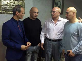 حلبية: التوأم صنعا من الفسيخ شربات فى المصرى.. ورئيس سموحة يخطف اللاعبين