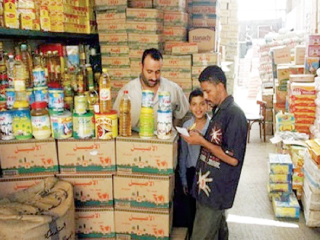 «البقالين»: شركات الكروت تسعى لإجهاض منظومتى الخبز والسلع