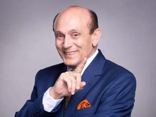 شاب متحدياً  صبحى: سأحصل على تصفيق من الجمهور أكثر منك