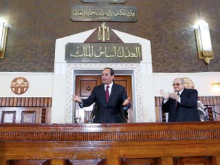 الرئيس للقضاة: كلنا على قلب رجل واحد.. وأثق فى عدالتكم