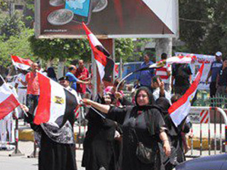 إعلاميون: المصريون أقبلوا على الاحتفال بـ«تحرير سيناء».. وتجاهلوا التظاهر
