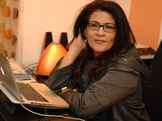 ناعوت تبكى على الهواء: «عايزة حقى»..وتخطئ فى حديث نبوى