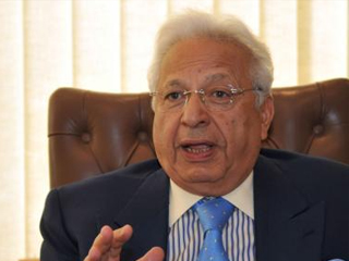 عكاشة ينتقد «التوك شو».. ويصف المصريين بـ«القرص الفوار»