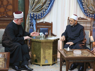 الإمام الأكبر لمفتى البوسنة: مستعدون لتقديم الدعم التعليمى والدعوى للبوسنيين