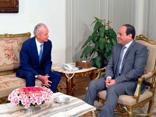 السيسى وبوتين يبحثان هاتفياً  الأوضاع  فى سوريا وليبيا واستئناف الطيران بين البلدين