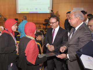 إسماعيل يشكر «الاتصالات» على دعم متحدى الإعاقة