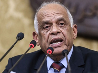 بيان عاجل يطالب «الصحة» بحل أزمة رواتب العمالة الموسمية.. وآخر يتهم الحكومة برفعها أسعار المياه