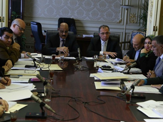 «القوى العاملة» تخاطب «التخطيط» لمعرفة الجهات التى يطبق عليها «القانون»