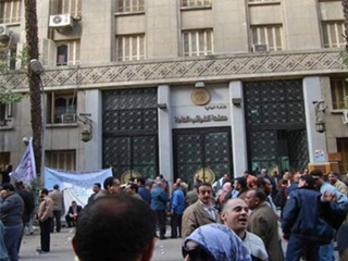الضرائب العقارية تصرف 3 ملايين جنيه مكافآت للمستشارين فى 8 شهور