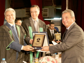 «هندسة القاهرة» تكرم وزير الشباب والرياضة