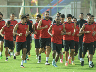 اليوم.. الأهلى يخطط لإسقاط روما فى الإمارات