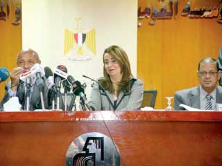 التضامن تصرف مساعدات لمتضررى حريق العتبة