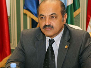 الأزمات تحاصر «حطب» فى اللجنة الأولمبية .. و«عطا» يشكوه للرئاسة