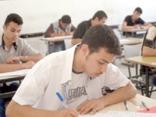 «التعليم» تهدد «مافيا» الغش الإلكترونى