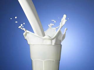 دراسة: 41% من المصريين يستخدمون الألبان المعبأة الآمنة