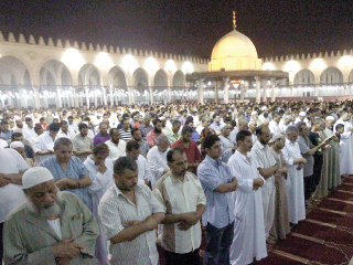 الأوقاف: الاستراحة بين التراويح سبع دقائق.. وعدم الإطالة فى القنوت