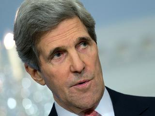 كيرى يحذر من إقامة منطقة دفاع جوى فى بحر الصين الجنوبى