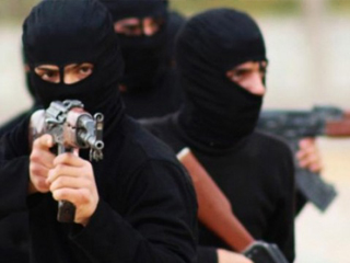 مقتل سيدة وإصابة زوجها فى سطو مسلح لملثمين