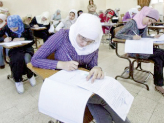 حبس 12 قيادة بالتعليم 15 يوما.. والنيابة توجه لهم تهمة تسريب الامتحانات