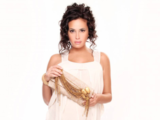 هند صبرى تعقد جلسات عمل مع المخرج أحمد خالد موسى من أجل التحضير لفيلمها