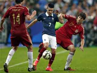 فرنسا تقص شريط بطولة أوروبا مع رومانيا فى قلب عاصمة النور