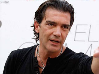 رامز عن حلقة أنطونيو بانديراس: «جه اليوم اللى أولع فيه»