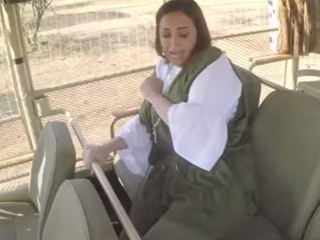 داليا البحيرى تردد الشهادة عقب رؤيتها الأسد فى «هانى فى الأدغال»