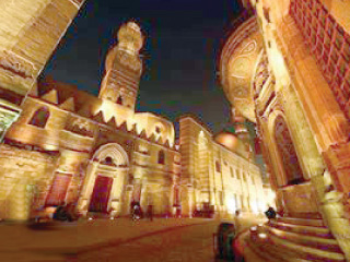 افطر و«نشط» السياحة فى ضيافة «المعز»