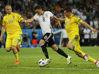 الماكينات الألمانية تسعى لدهس بولندا.. وإنجلترا تخشى «غدر» ويلز