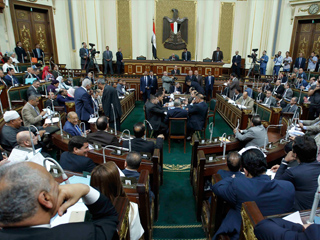 «النواب» يطالبون «الحكومة» بسرعة الانتهاء من «المحليات»