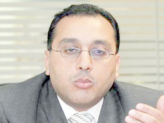 وزير الإسكان: بدء خطوات جادة للقضاء على البيروقراطية وتحرير المستثمرين