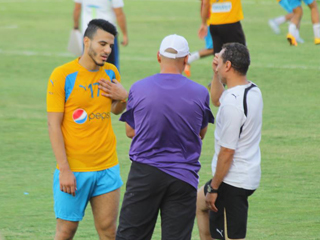 الإسماعيلى يبحث عن مدير فنى.. ومحاولات لتسويق الغانى جبرين