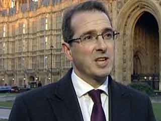 «أوين سميث» يعلن نيته الترشح لزعامة «العمال» البريطانى