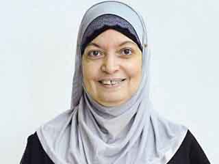 د. مهجة غالب أستاذ التفسير بالأزهر لـ«روزاليوسف»: المرأة لها دور فى مواجهة الإرهاب.. والناس  فى حاجة لمعرفة من يحق له الفتوى